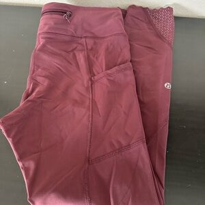 Maroon lulu yogas
